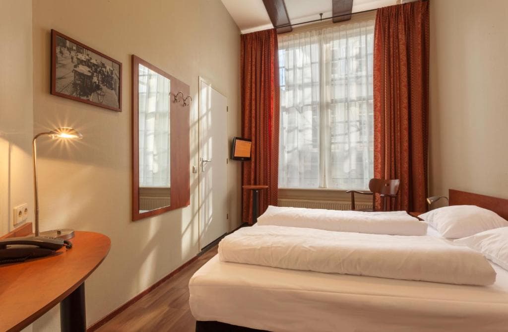 A-Train Hotel_4